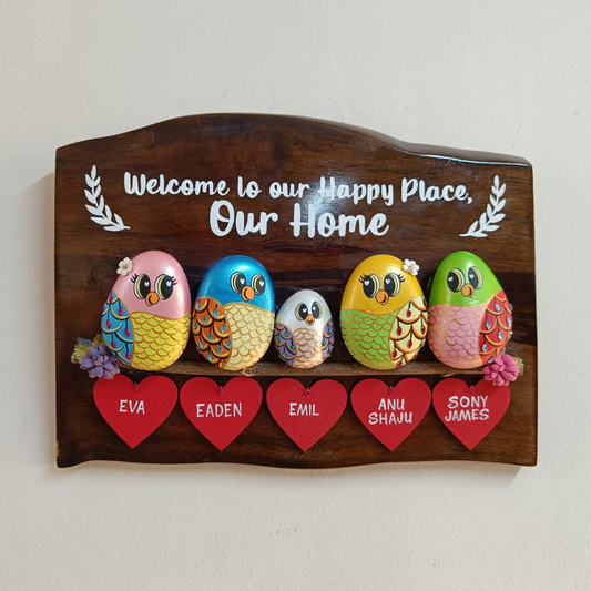 Custom-designed natural stone with hand-painted artwork – ideal for gifts and décor.