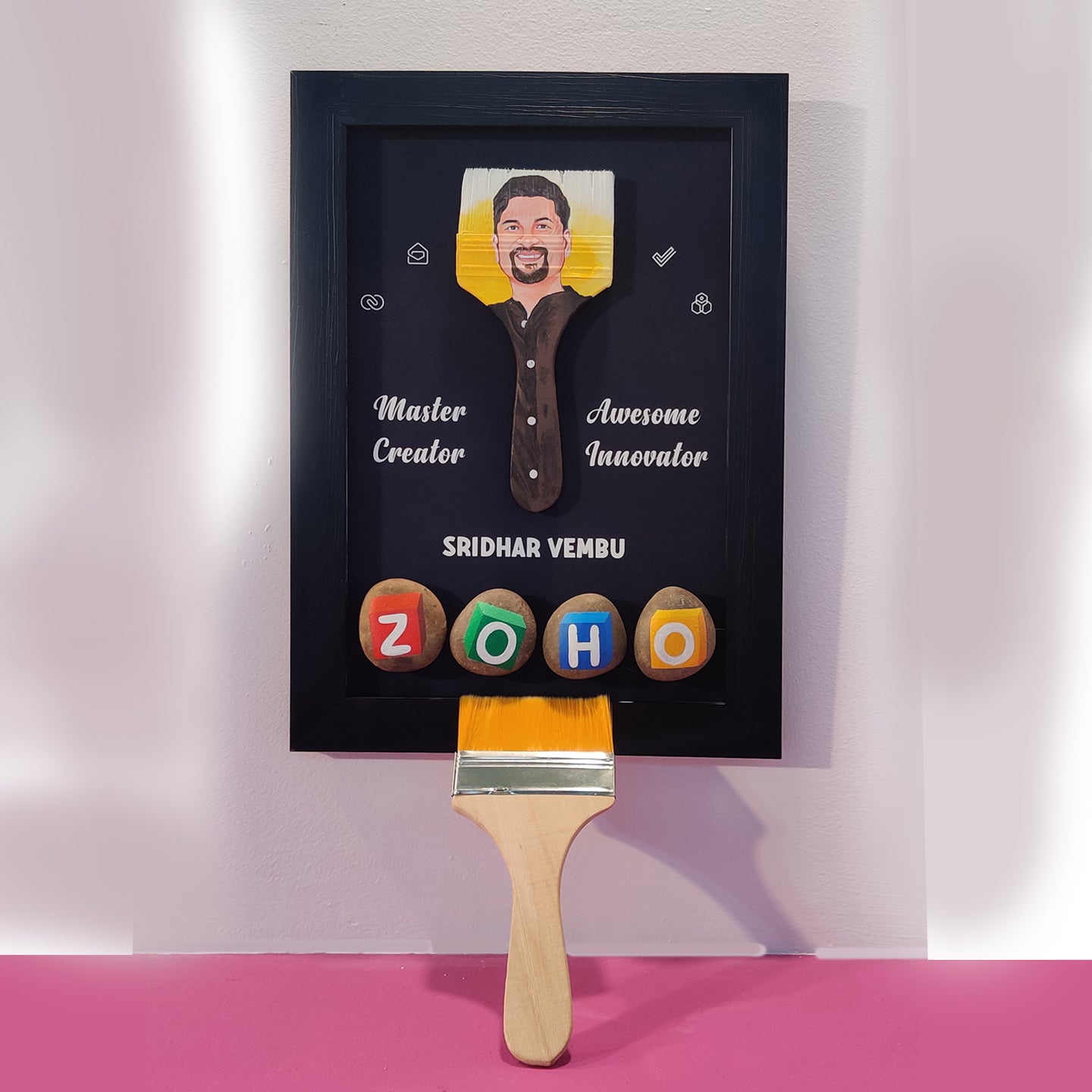 Awesome Innovator – Unique & Personalized Corporate Memento with Paintbrush Stand